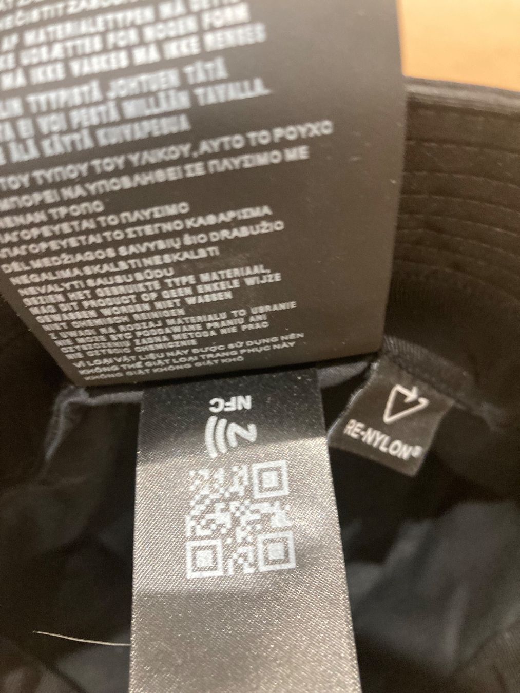 Prada Copricapi, berretti & cappellini: Prada HUT taglia S – Usato da Paradiso venduto da Kayakara 5