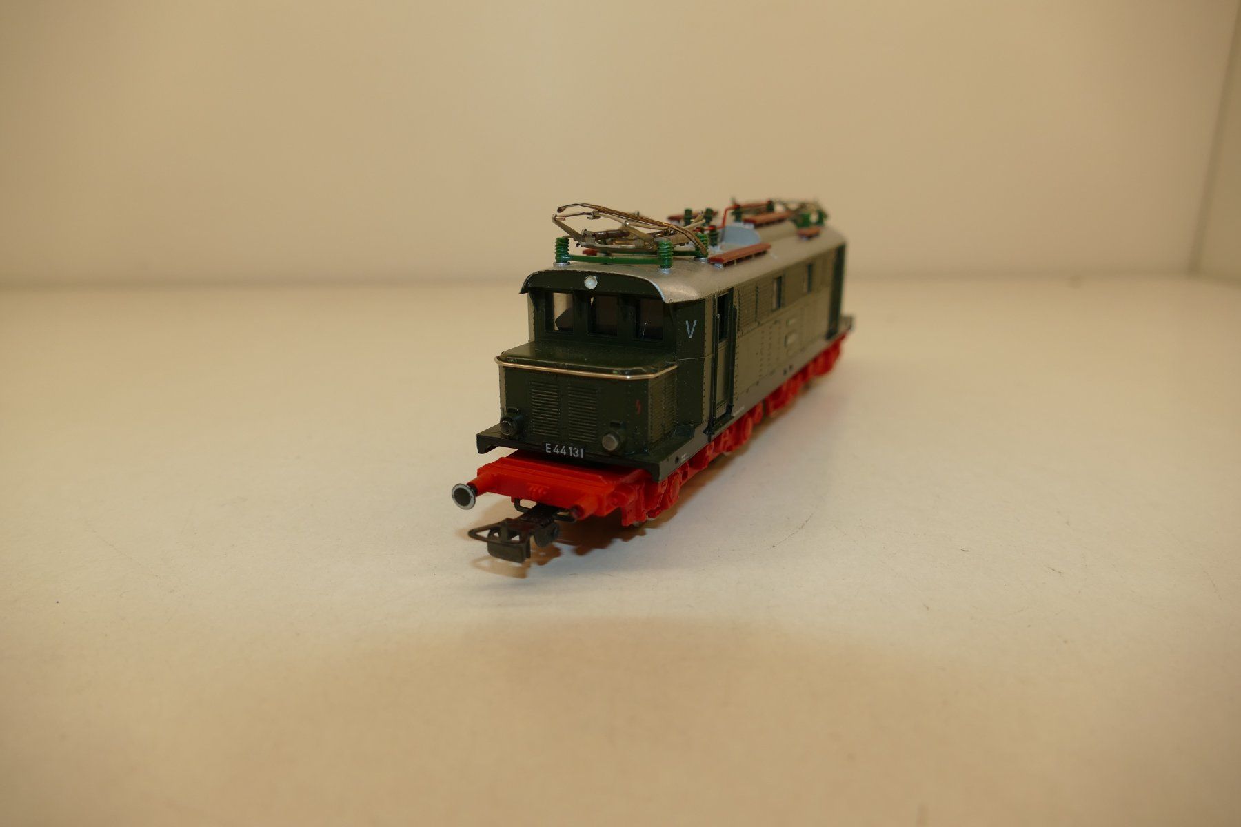 Piko Modelleisenbahnen: Piko H0: DR Elektrolok E44 grün – Gebraucht aus Niederhasli von rail-duerst 1
