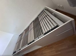 Lit 90x200 avec rangement, sommier à lattes