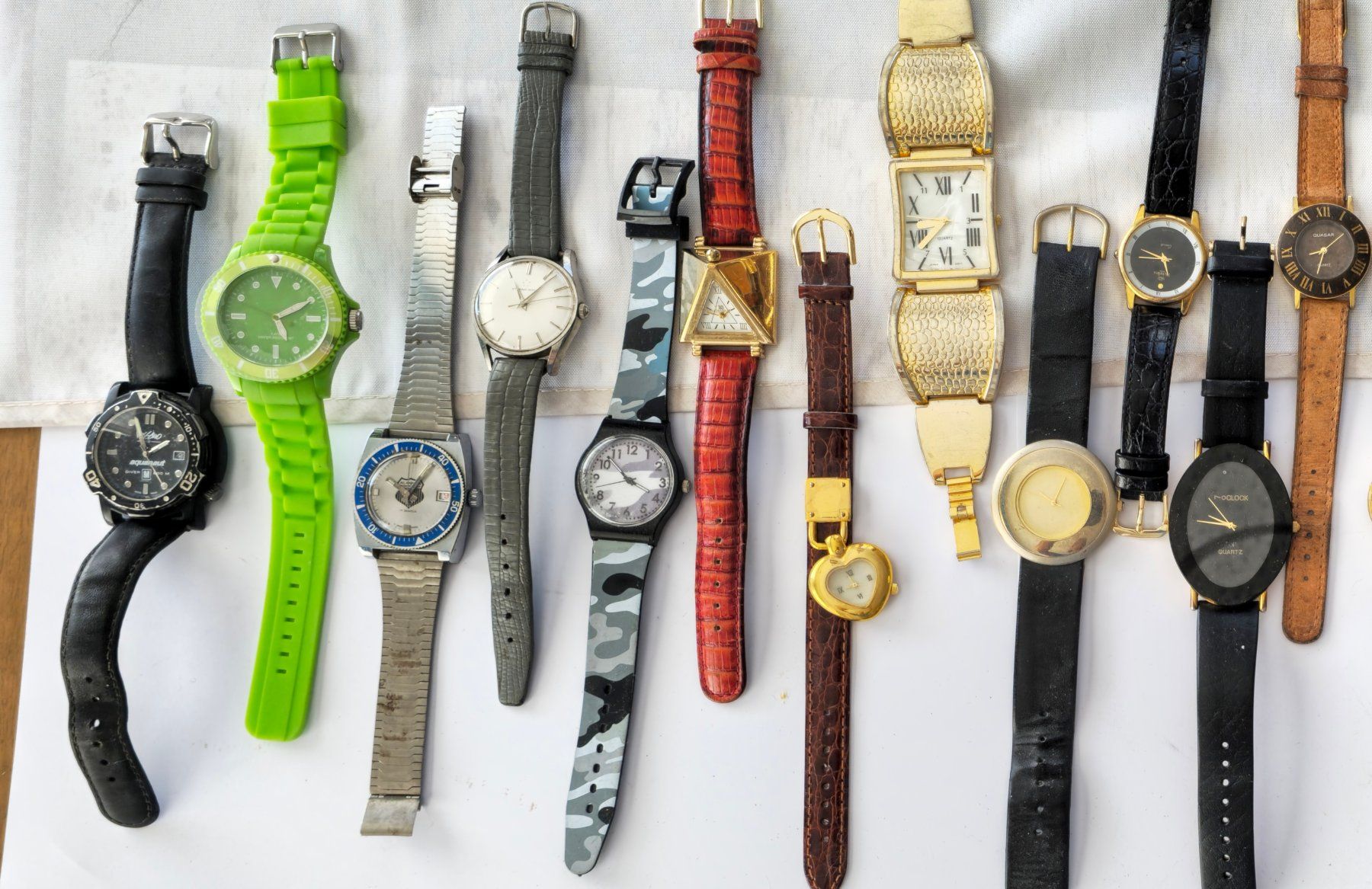 Armbänder & -reifen: Armbanduhren Sammlung – Gebraucht aus Walenstadt von pedroju-1 1