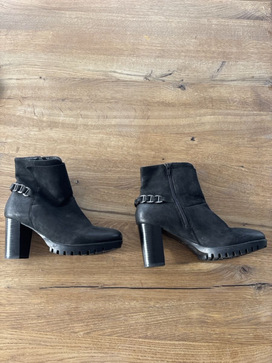 Scarpe da donna: SPM Stiefel – Usato da Toffen venduto da Mara685 2
