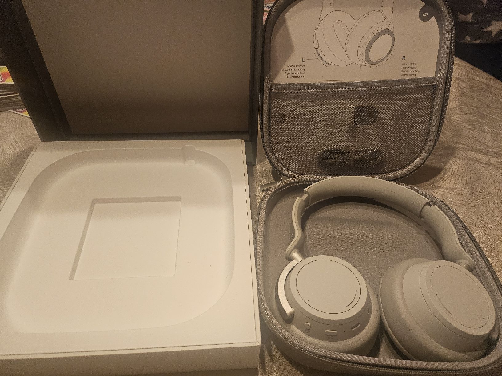 Microsoft Cuffie: Microsoft Surface Headphones 2 – Nuovo (secondo la descrizione) da Kerzers venduto da pas_x9fr 1