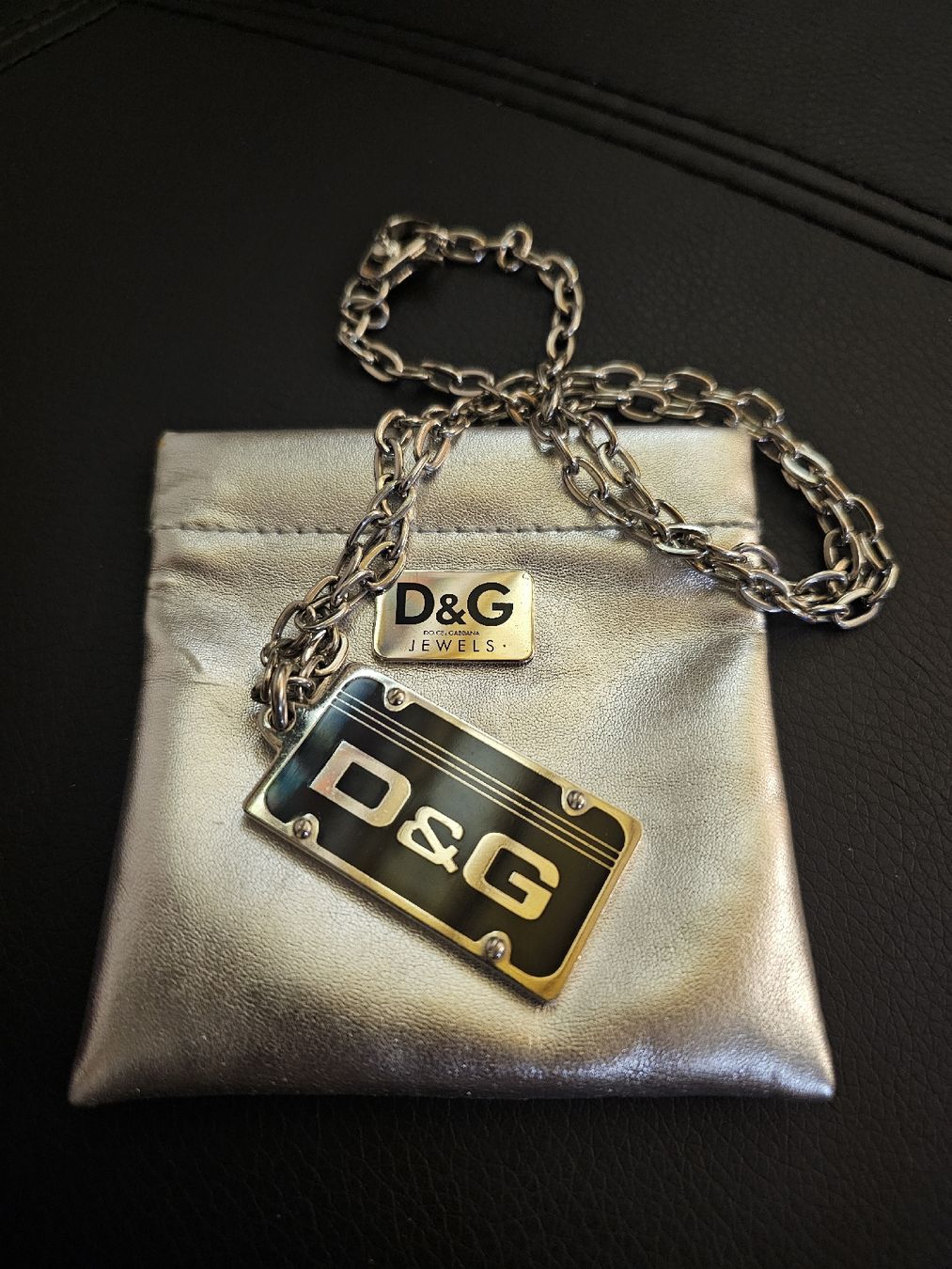 Dolce & Gabbana Colliers: Collier homme D&G – D'occasion à Vollèges par tresbien