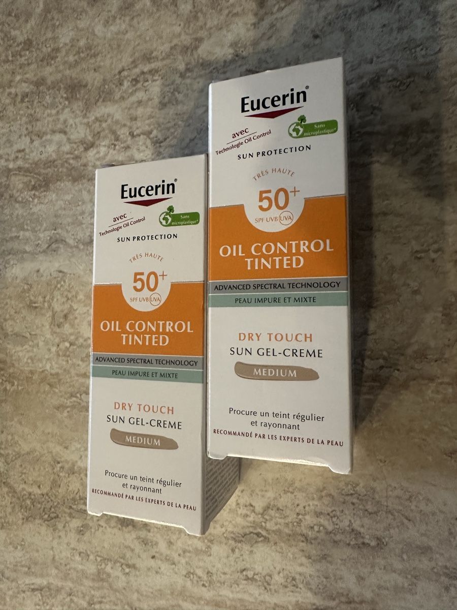 Cura del viso: Eucerin Sun Gel-Crème Teinté 50+ Medium – Nuovo (secondo la descrizione) da Lussery-Villars venduto da Bellavita95
