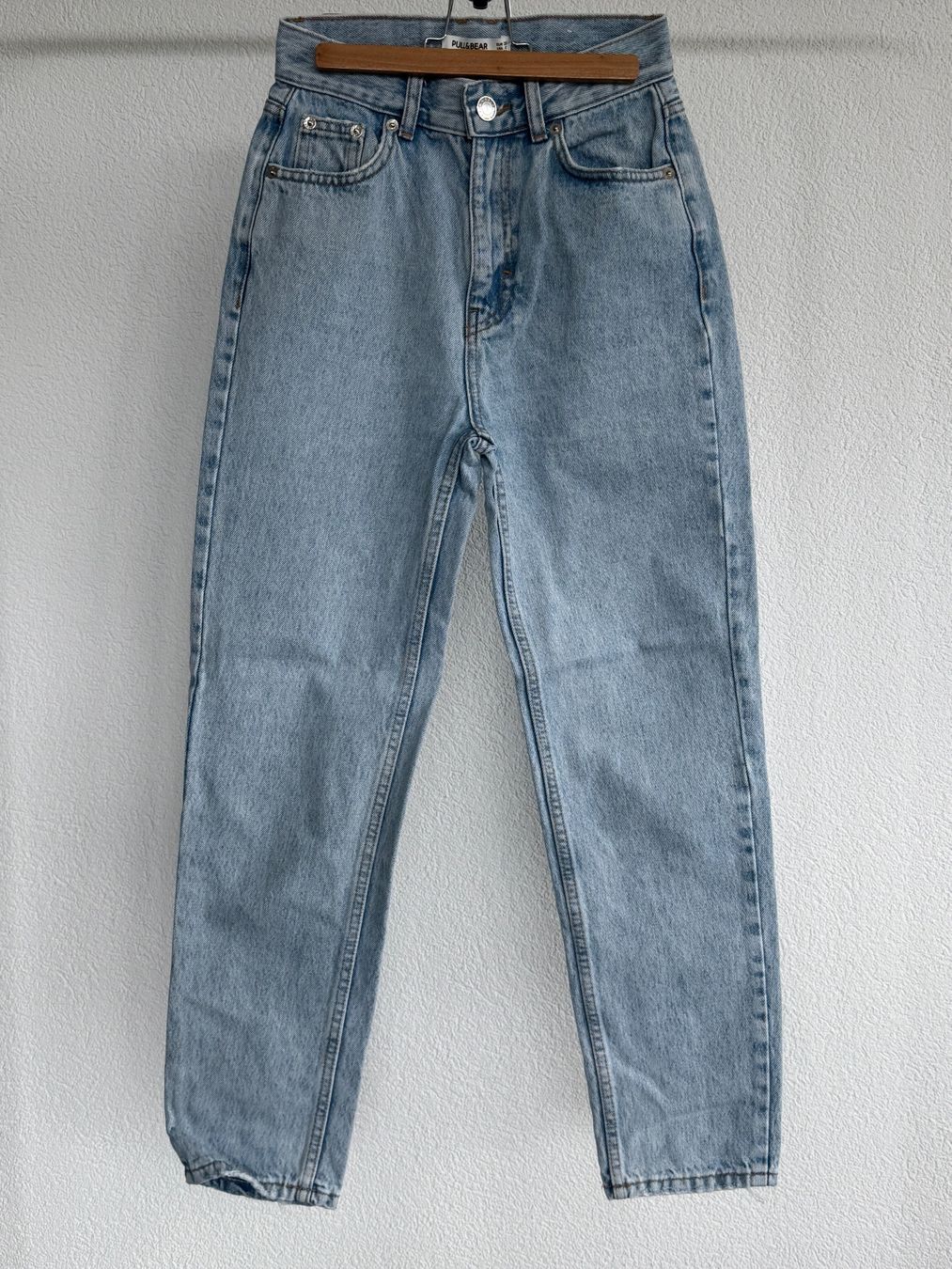Pull&Bear Jeans: Pull&Bear Mom Jeans – Grösse 32 (7) – Usato da Entlebuch venduto da noemi.luisa 1