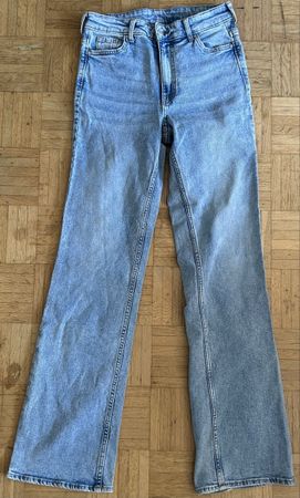 H&M Bootcut Jeans High Waist hellblau Grösse 34 Zustand gut