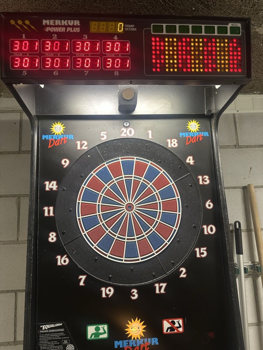 Jeux de fléchettes: Merkur Dart  – D'occasion à Rickenbach SO par jefry01 1