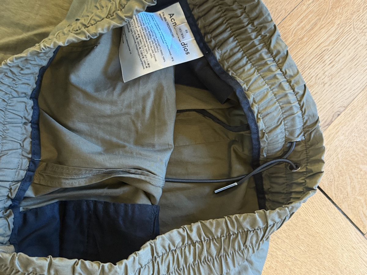 Acne Studios Pantaloni: Acne Studios Trousers – Usato da Basel venduto da alp_9j2z 5