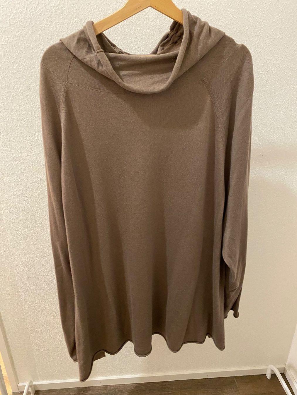 Rundholz Maglioni & Felpe: Rundholz Pullover weicher Modalmix walnut Gr. L Oversize – Usato da Arlesheim venduto da san_w9vr 8