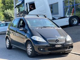 Mercedes A150 B04 ab Platz