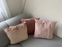 Drei Zierkissen-Bezüge in Rosa und Altrosa