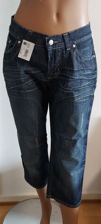 Neue Jeans Capri Damen Grösse 42 dunkelblau, Sommer