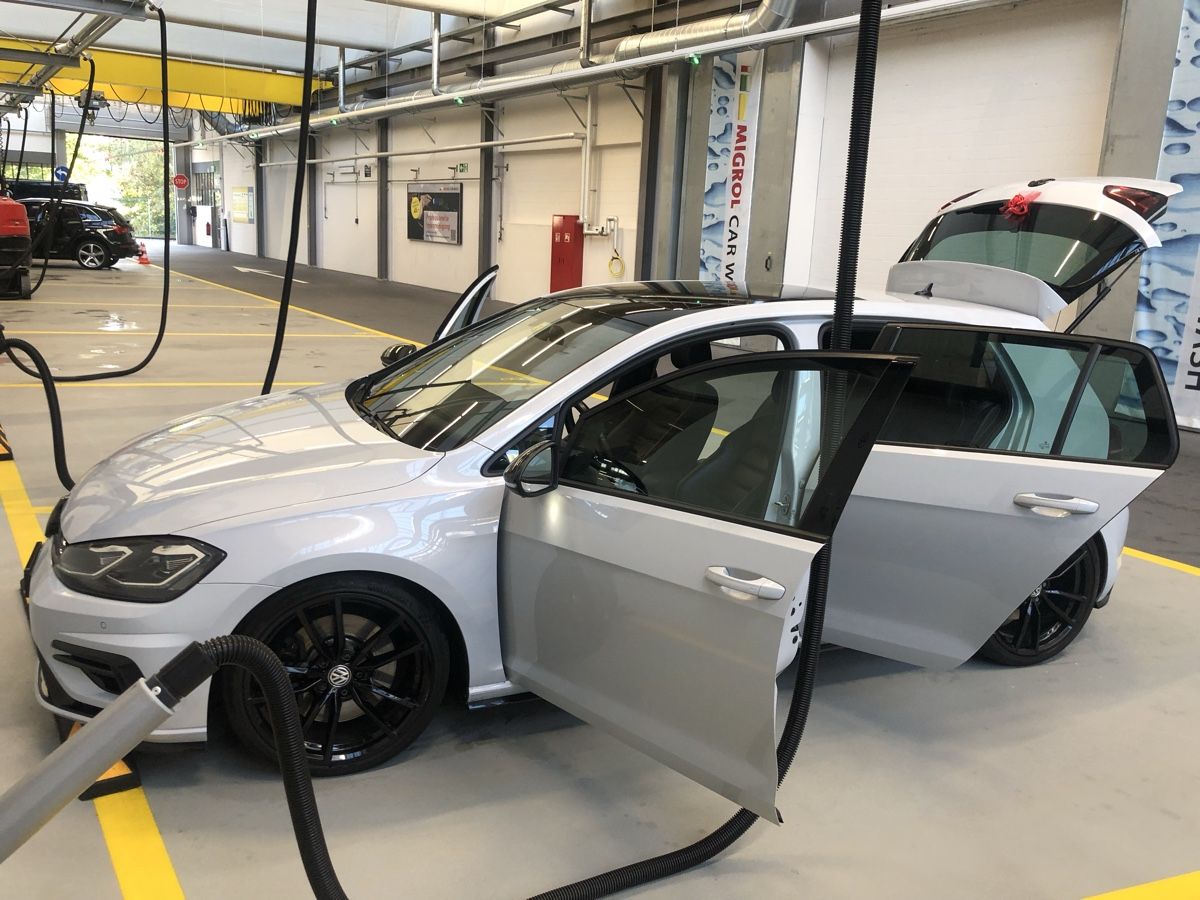 VW Automobili: VW Golf VII R, Golf 7.5 R Facelift + 383PS – Usato da Illighausen venduto da remi 7