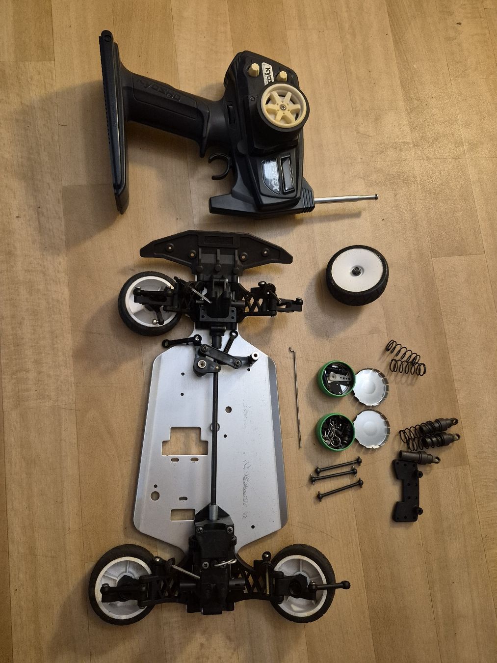 Kyosho RC Modellbau: unfertige RC Auto Kyosho – Defekt aus Dielsdorf von BARDARRU