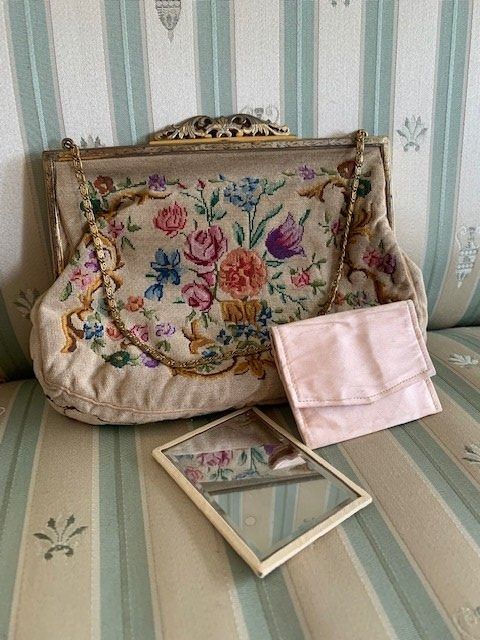 Taschen für Damen: Vintage Handtasche handgestickt – Gebraucht aus Meilen von sho_vct5 1