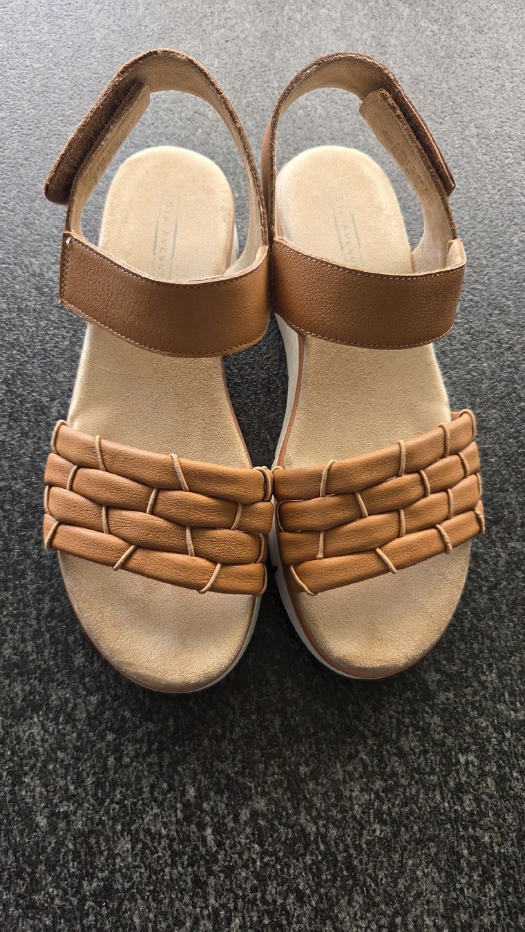 Damenschuhe: Sandales  – Gebraucht aus Le Pâquier-Montbarry von Gruyere77