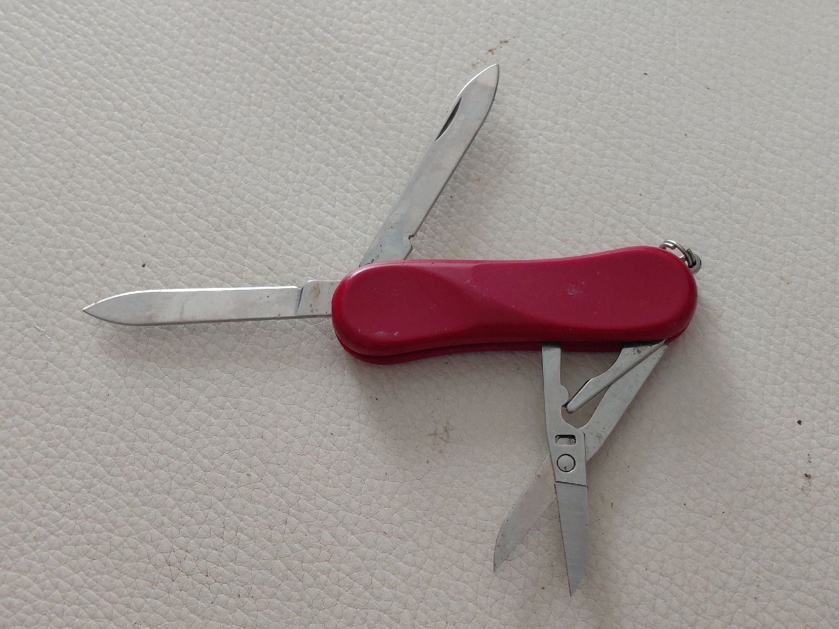 Wenger Taschenmesser: Wenger Evolution Taschenmesser rot mit Schere gebrauchter Zu – Gebraucht aus Belp von mar_76s8 1