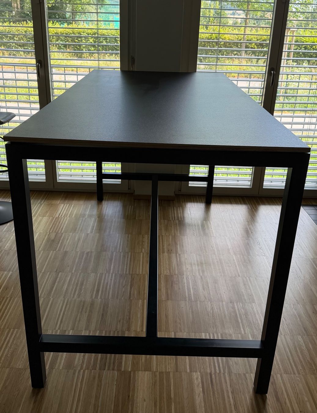 Tables: Bartisch / Stehtisch, schwarz, 200 x 100 x 110 cm – D'occasion à Zürich par samirf03 4
