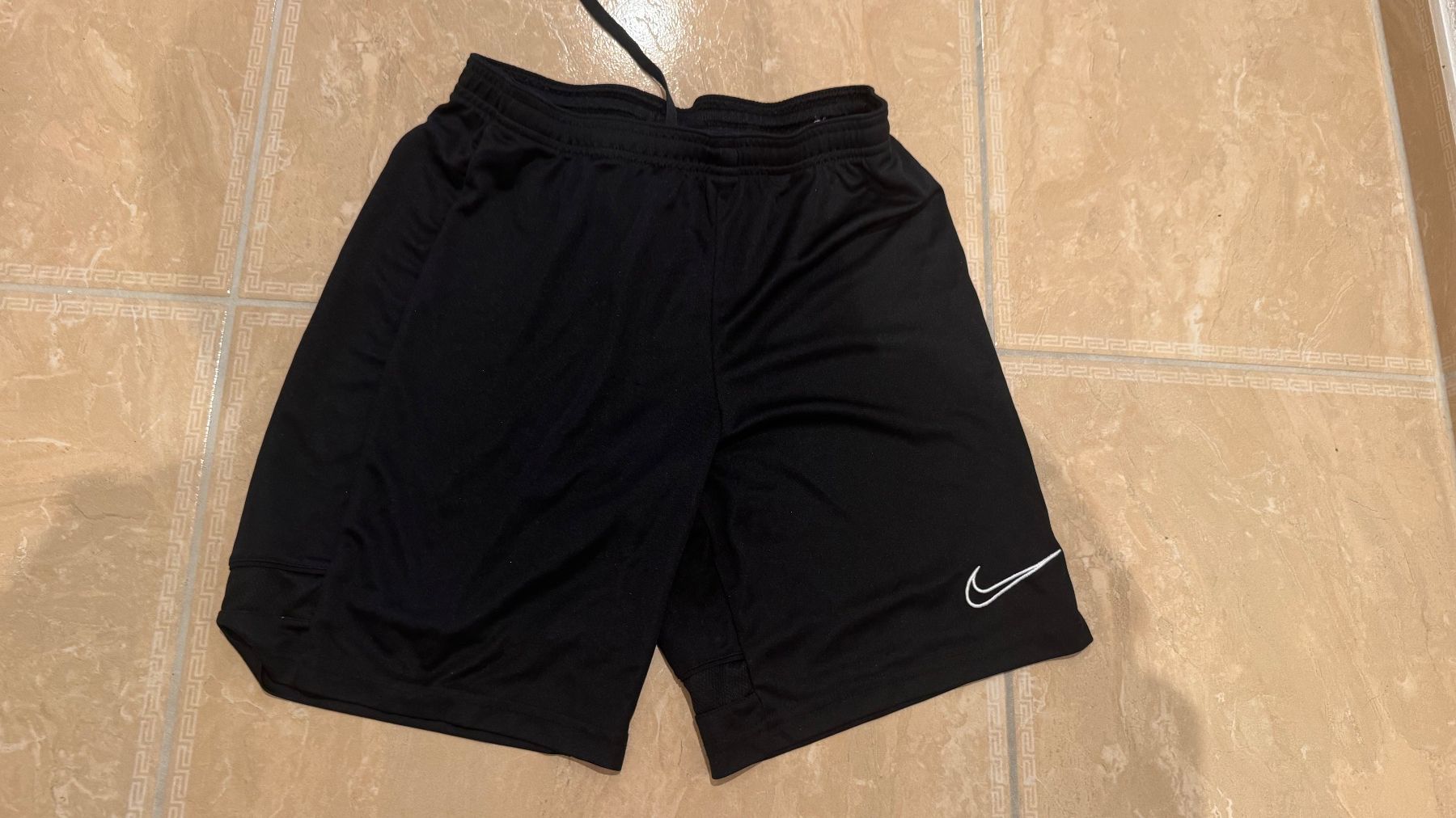 Nike Pantalons: Nike NWT Sporthose, S – D'occasion à Klingnau par Markus14