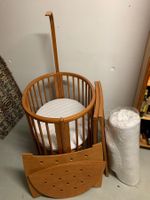 Stokke Mini and Midi Babybett mit Himmelstange