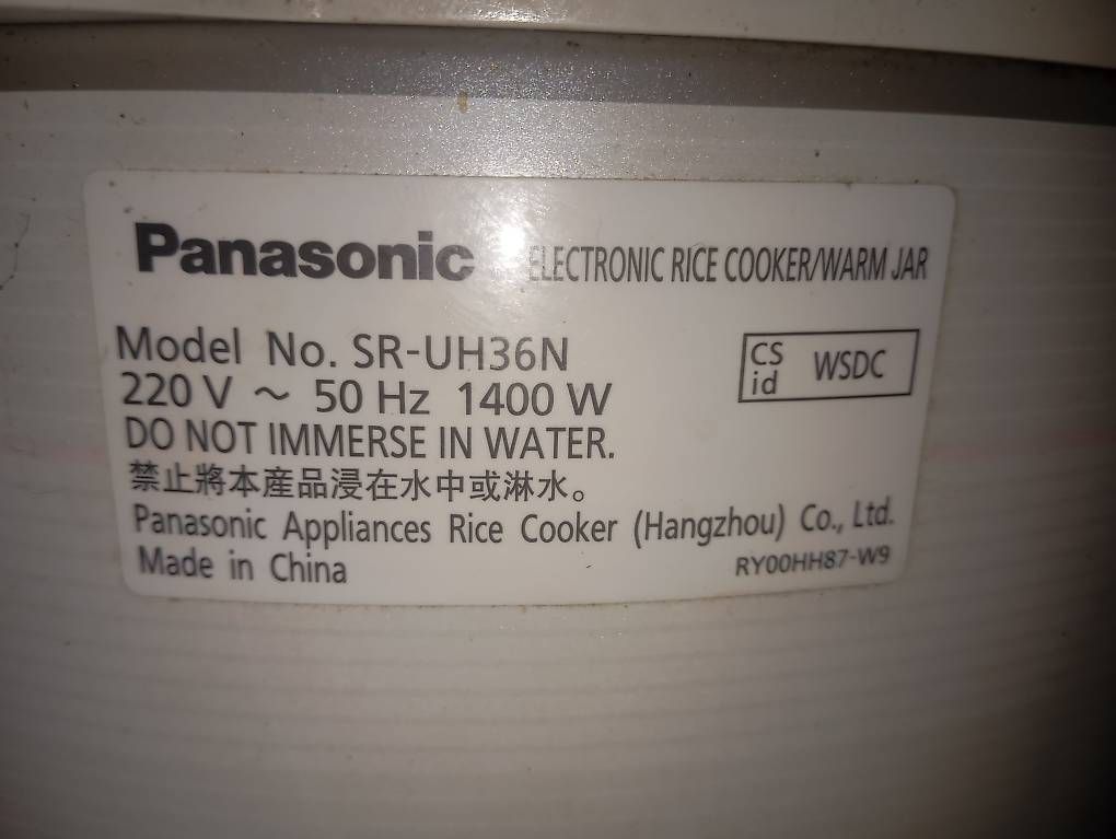 Küchengeräte: Panasonic Reiskocher SR-WA30 mit Löffel – Gebraucht aus Basel von Petergunn 3