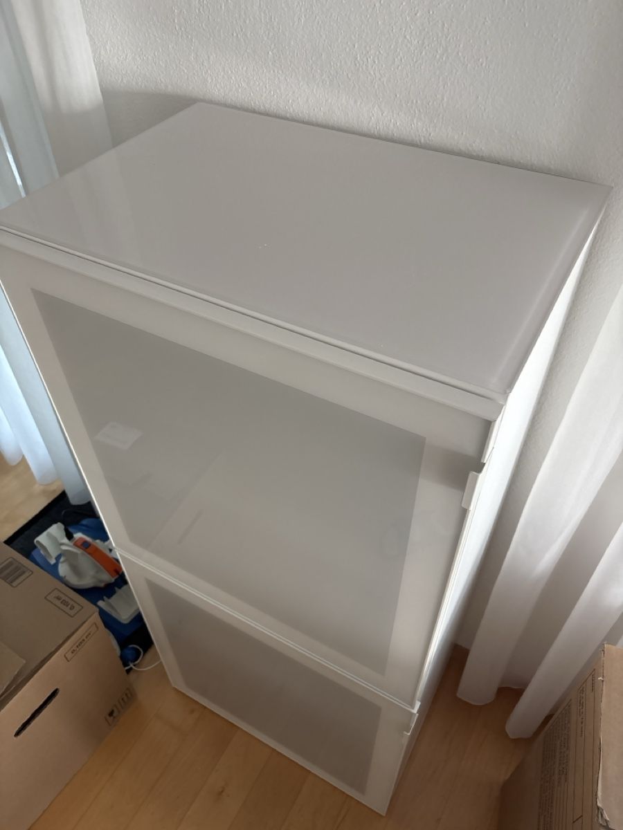 Ikea Vetrine: Milchglasvitrine – Usato da Russikon venduto da Andres8 4