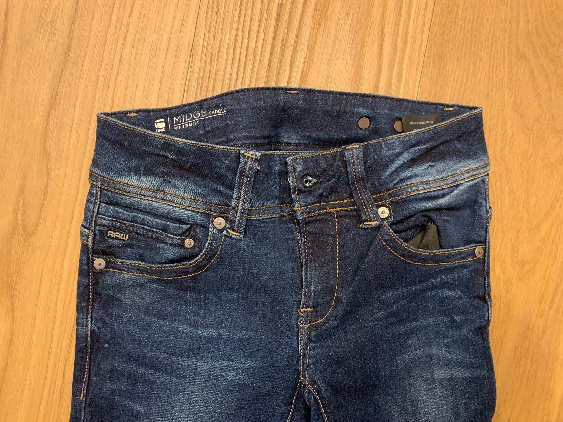 G-Star Jeans: Jeans dunkelblau G-Star raw Gr. 24/30 – Usato da Signau venduto da stalder-langenegger 1