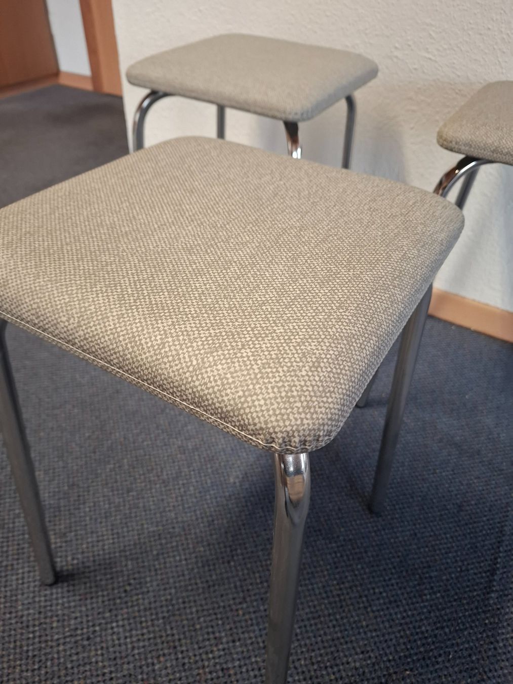 Sgabelli: Hocker (3Stk) Grau NEU! – Nuovo (secondo la descrizione) da Suhr venduto da SAF-Restposten 3