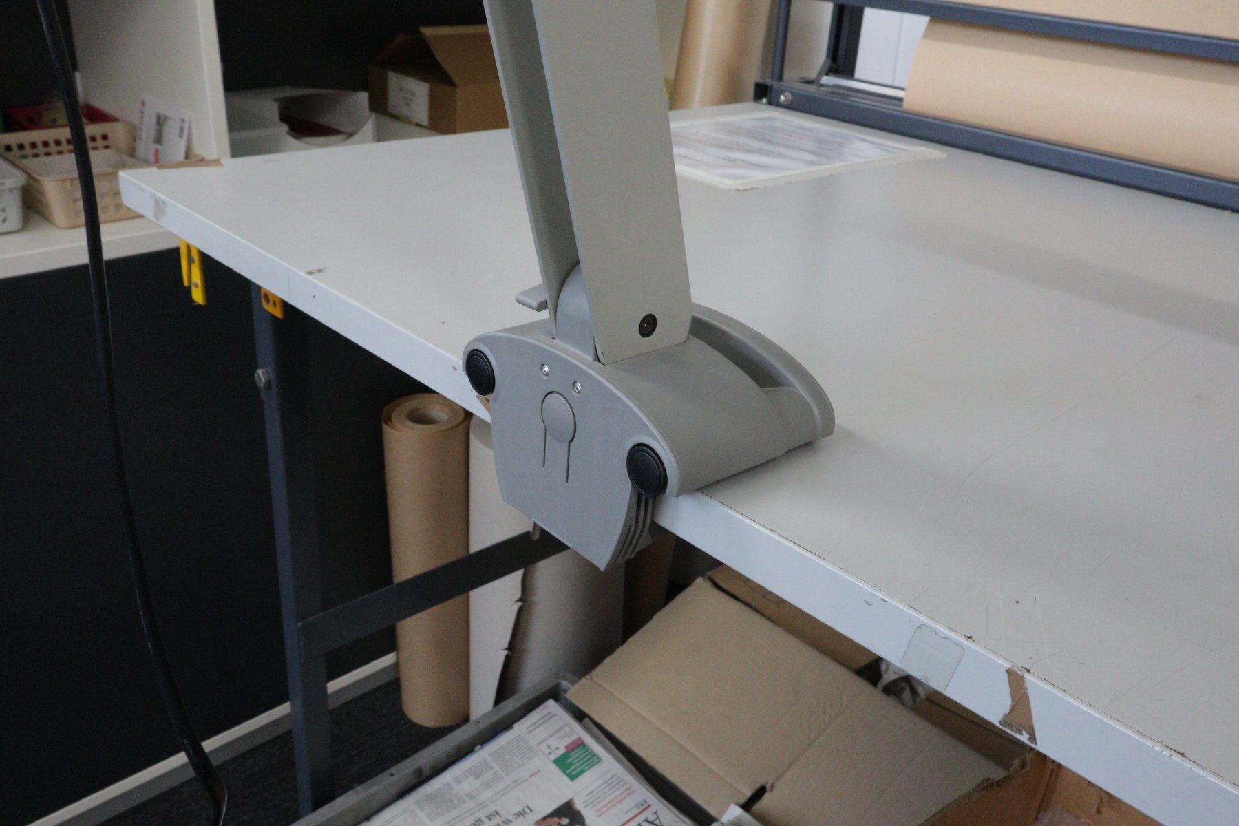 Moll Lampade: Moll Mobilight Büro-Tischlampe – Usato da Volketswil venduto da brockipfannenstil 2