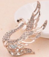 Brosche C-332 – Schwan Weiss mit Strass Steinen 3,4 x 5,5 cm