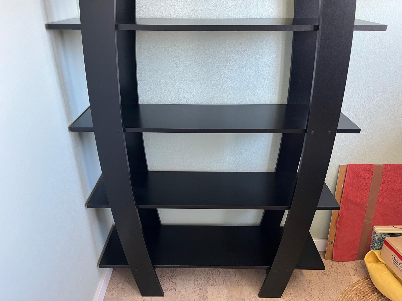 Scaffali: Schwarzes Bücherregal mit 5 Fächern – Usato da Cham venduto da ker_nmt8 2