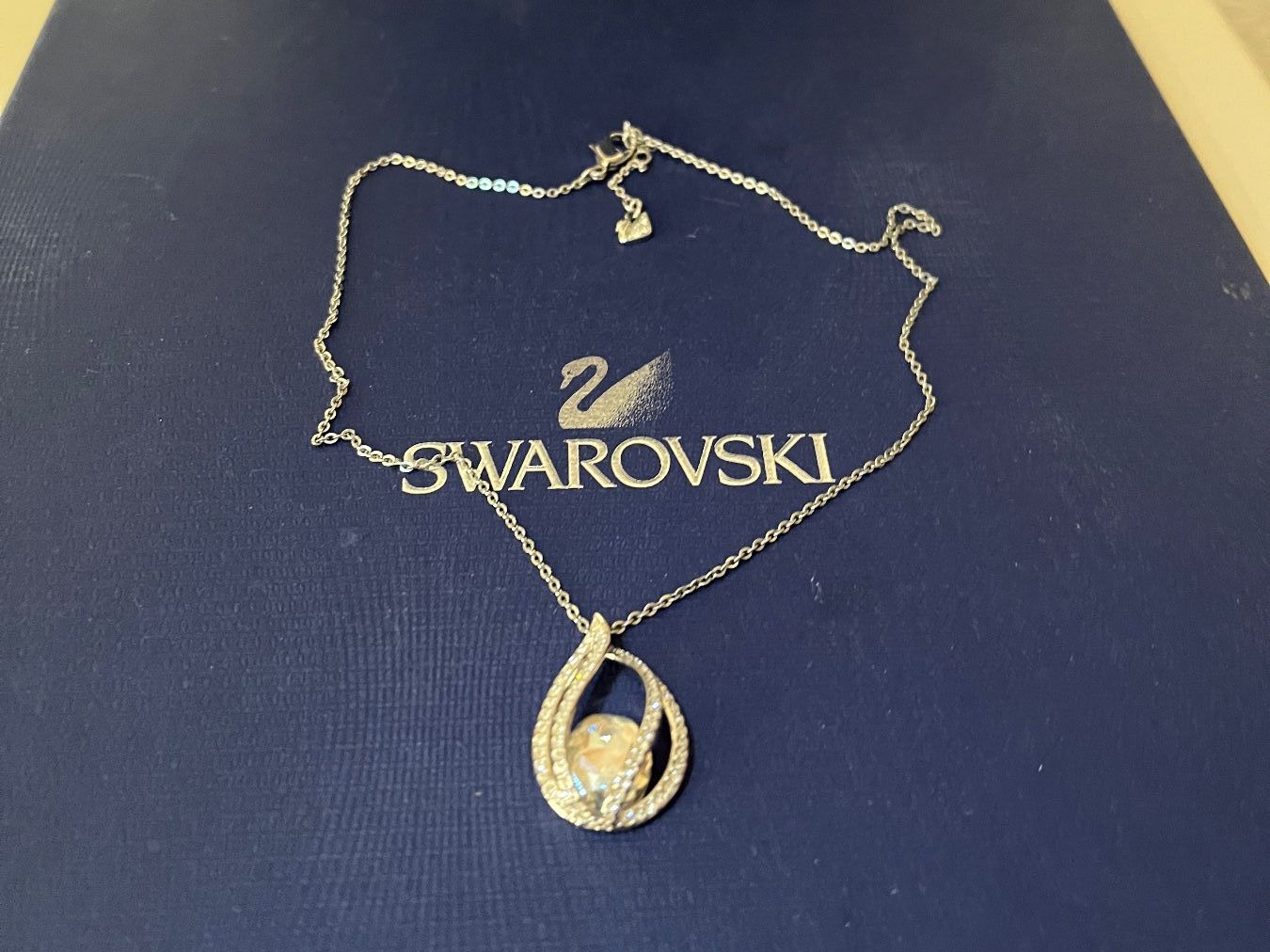 Swarovski Catenine: Swarovski kette neu und original – Nuovo (secondo la descrizione) da Kirchleerau venduto da Piroska05 1