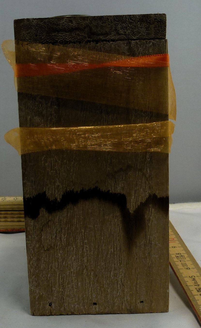 Tutte le decorazioni: Holzgestell mit 2 Fläschchen – Usato da Murgenthal venduto da B.StM 5