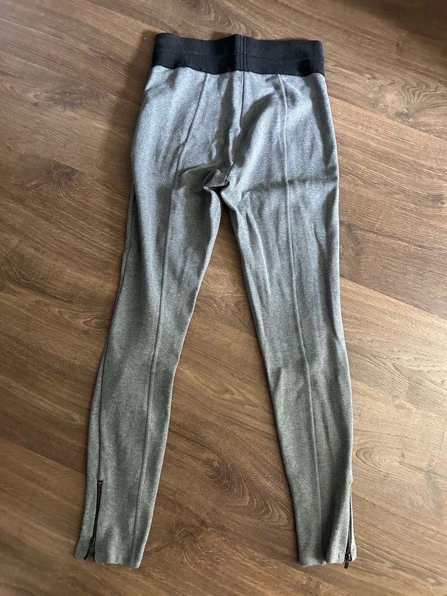 Zara Leggings: Leggins Zara gris – D'occasion à Bôle par sev_n85b 1