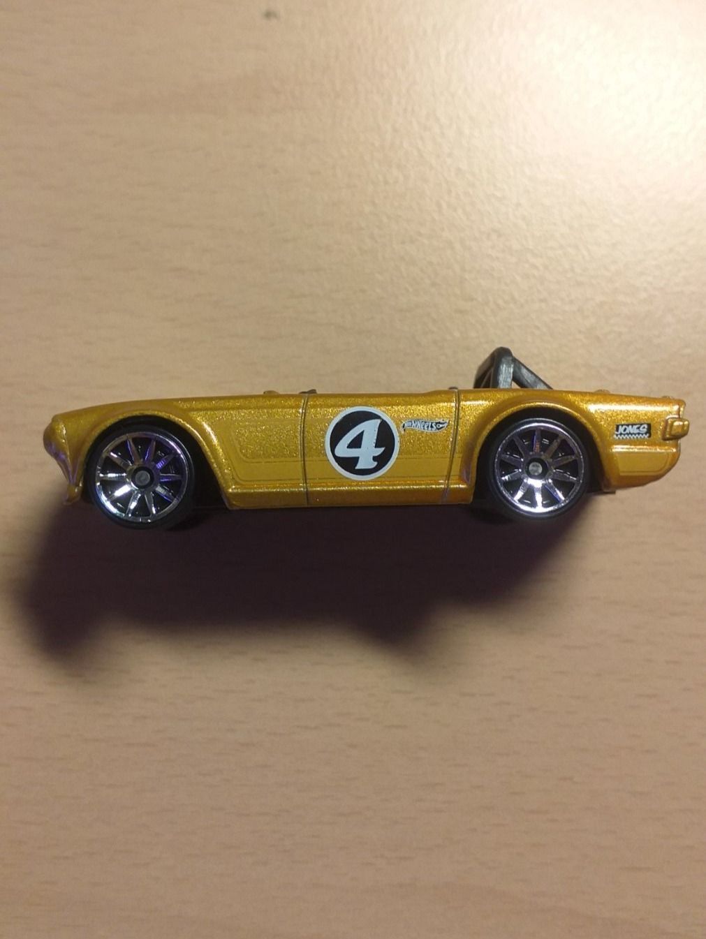 Hot Wheels Modellini d'auto: Hot Wheels Triumph TR6 N4036 – Usato da Schindellegi venduto da nin_7njd 1
