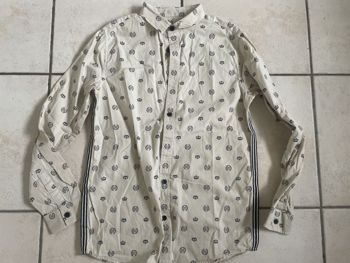 Camicie, T-shirt & Polo: Cooles River Island Hemd Gr.152 – Usato da Obergerlafingen venduto da cabo4