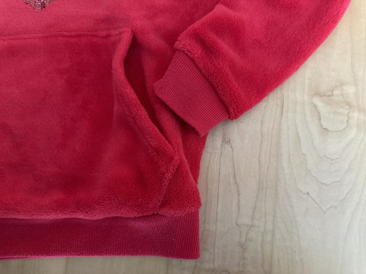 Maglioni & Felpe: Kapuzen Pulli Gr. 134/140 rot – Usato da Flawil venduto da savoypremium 2