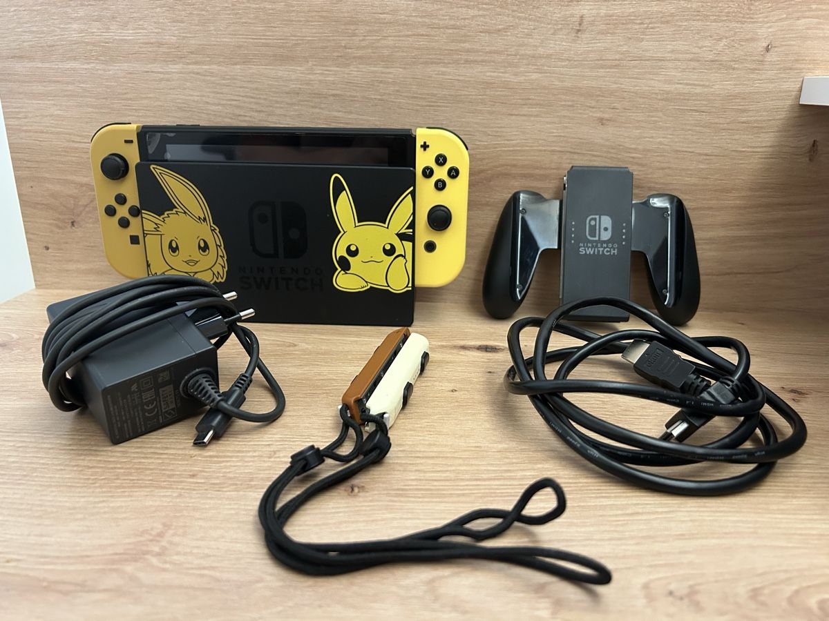 Nintendo Console: Nintendo Switch Pikachu – Usato da Osogna venduto da Emergencychips