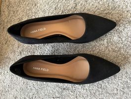 Anna Field Pumps 