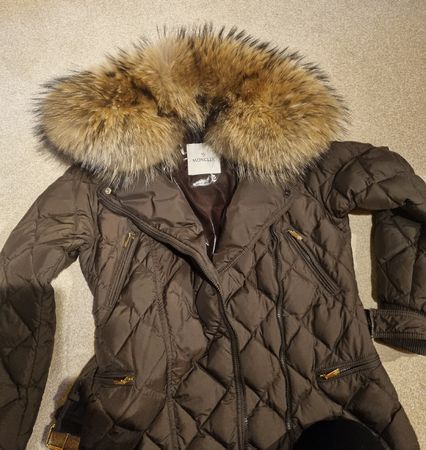 Doudoune Moncler, neuve, Taille M, brun