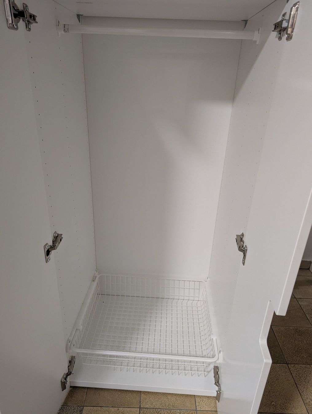 Ikea Armadi: IKEA Stuva - Kleiderschrank Kombination – Usato da Winterthur venduto da Tschebe 2