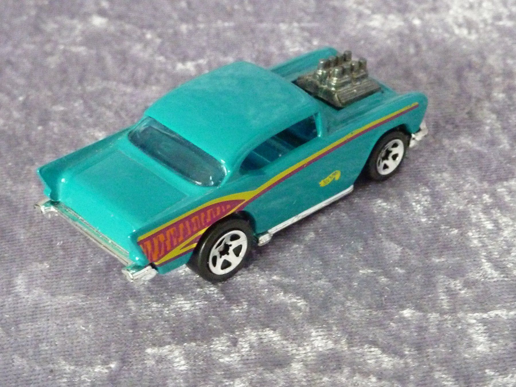 Hot Wheels Modellini d'auto: Chevy Bel-Air 57  1:64 – Usato da Dürrenäsch venduto da modellautos4you 2