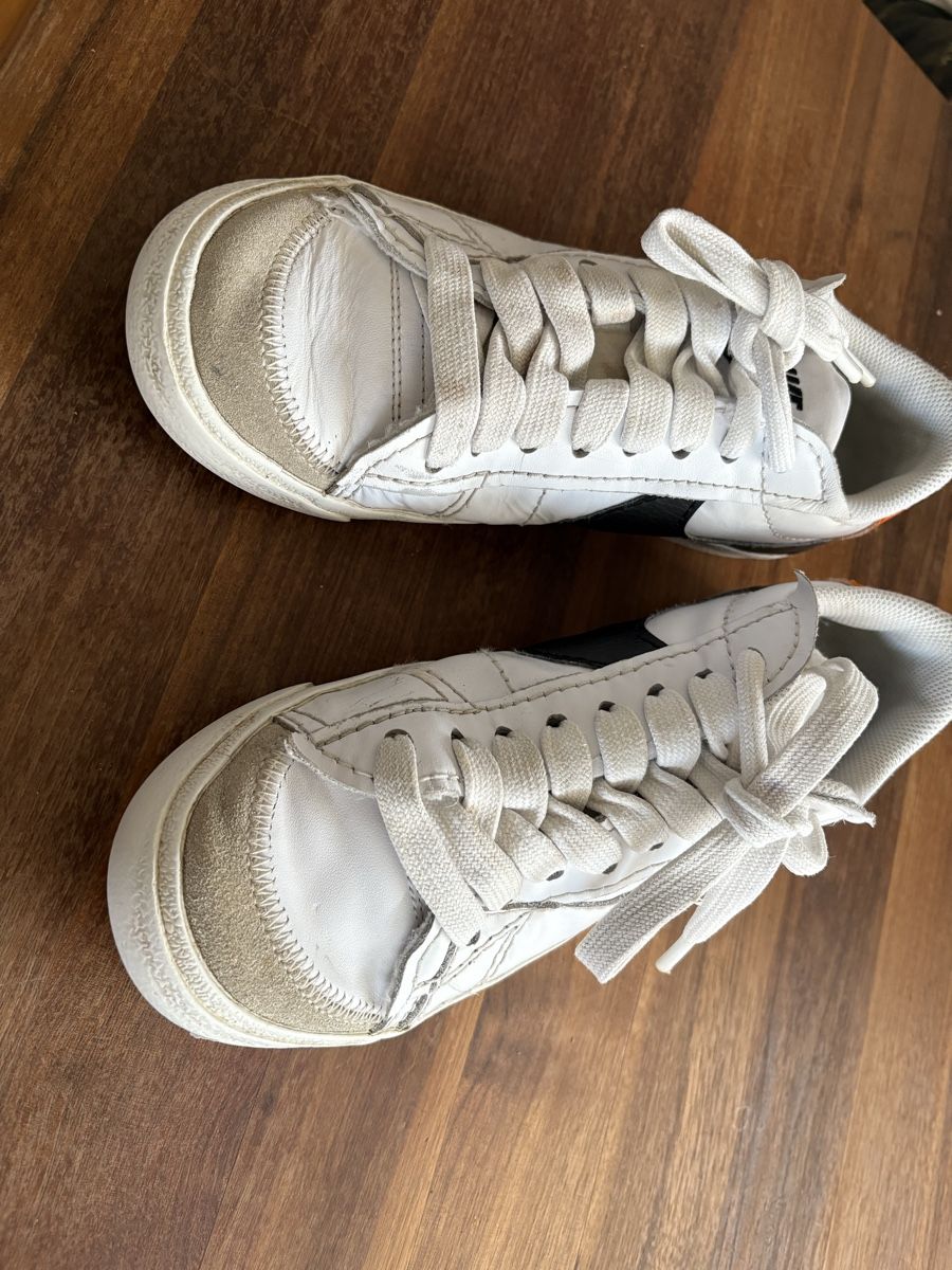 Nike Herrenschuhe: Nike Blazer Low 77 Sneaker, Gr. 8 - 41,5 – Gebraucht aus Beromünster von msklef 8