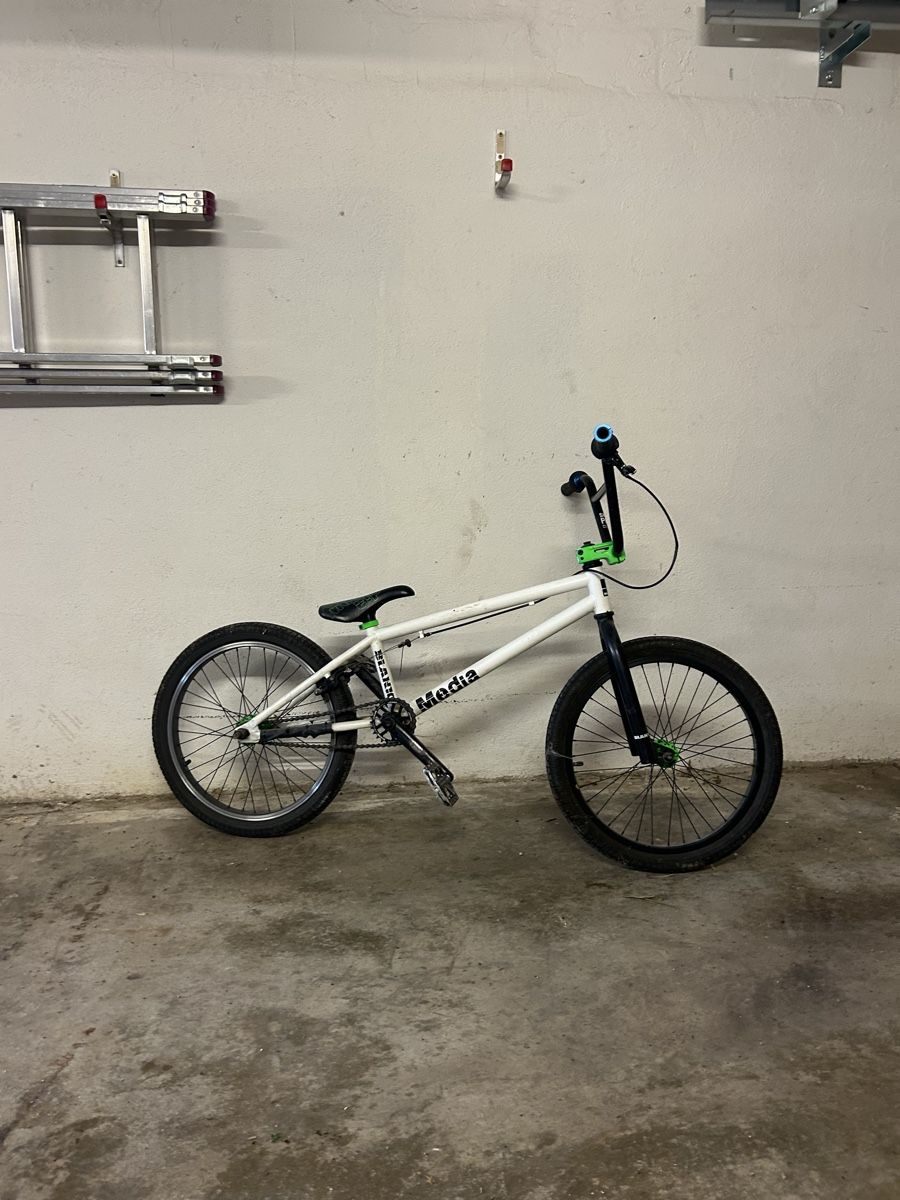 Velos: BMX weiss/schwarz/grün – Gebraucht aus Speicherschwendi von JosiasTschirky 1