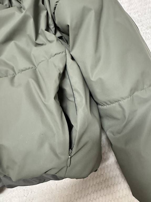 Vestes: Winterjacke  – D'occasion à Fribourg par hel_7rf2 3