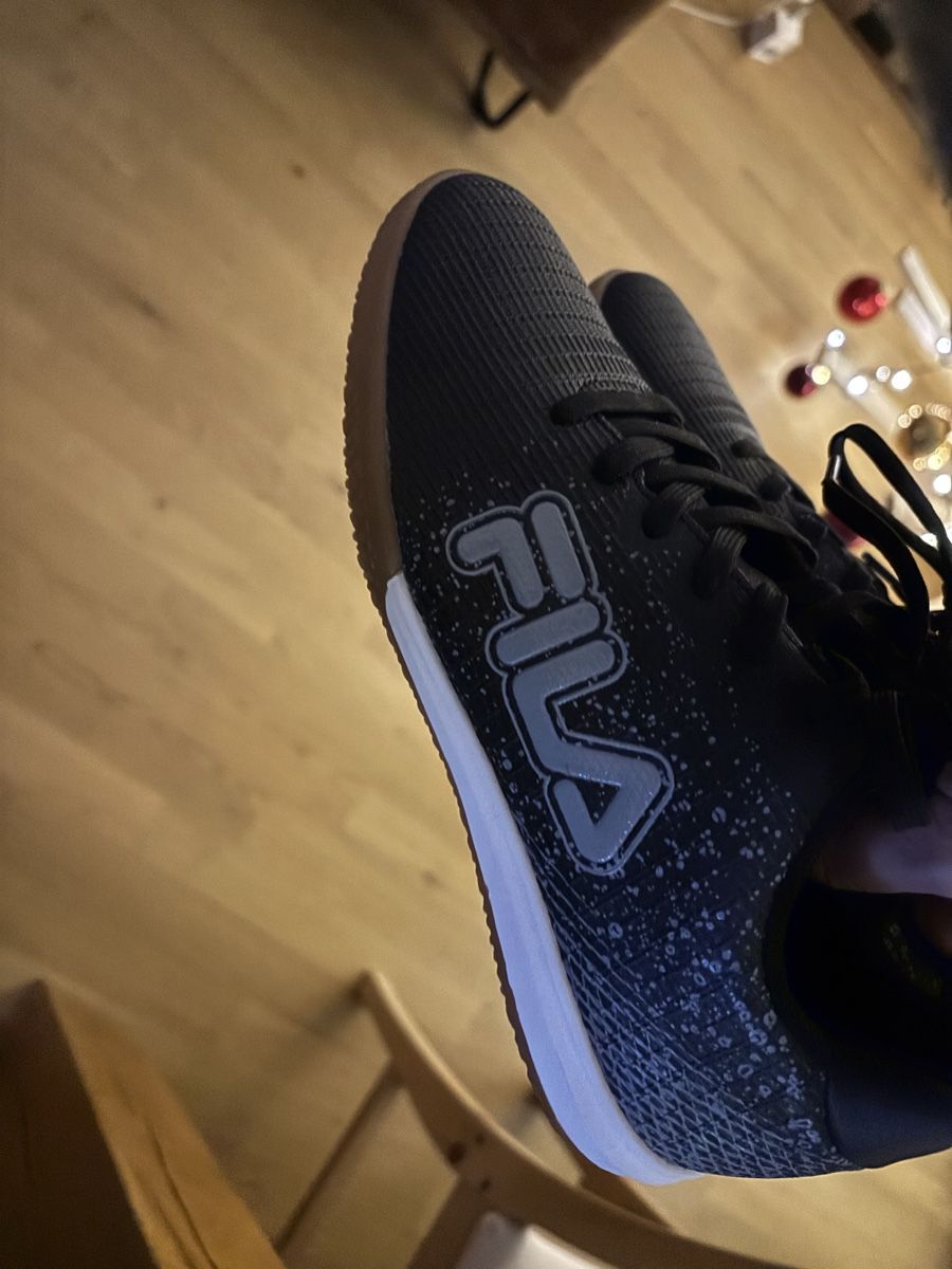 Chaussures garçon: Hallenschuhe grösse 38 neu – Neuf avec emballage d'origine à Allschwil par Juicysplash8 1