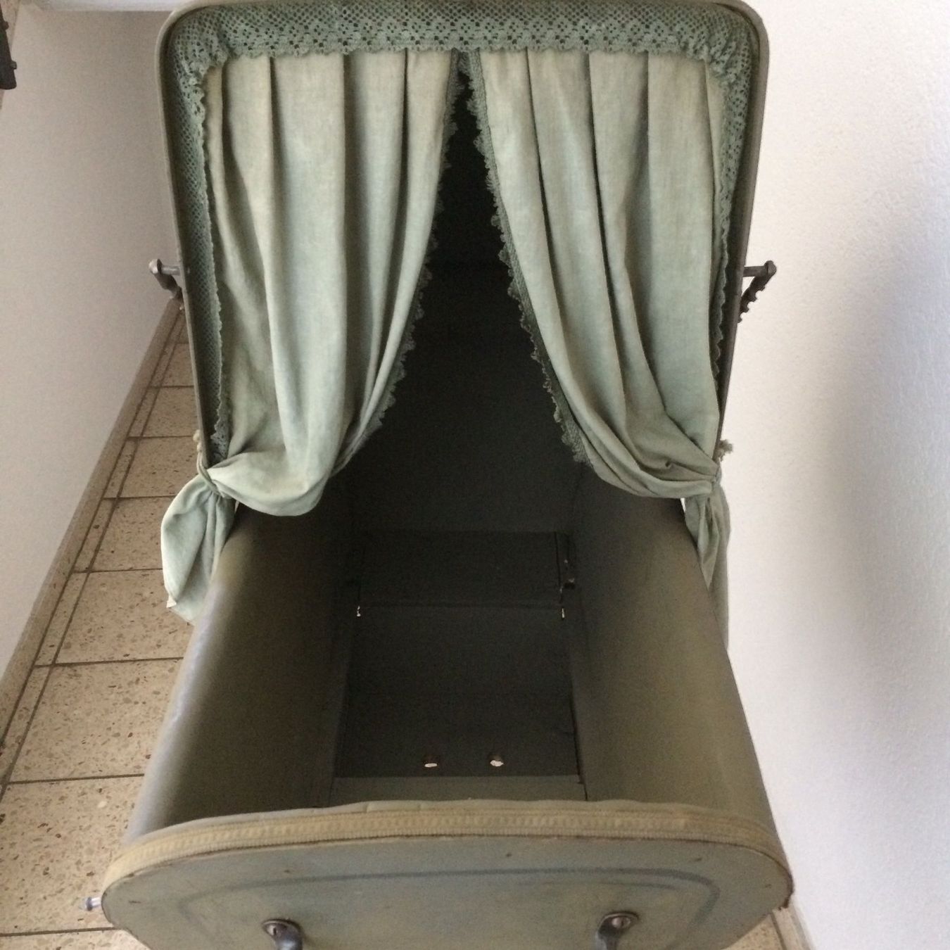 Carrozzine: Antiker Kinderwagen – Usato da Tägerig venduto da oiluig83 3