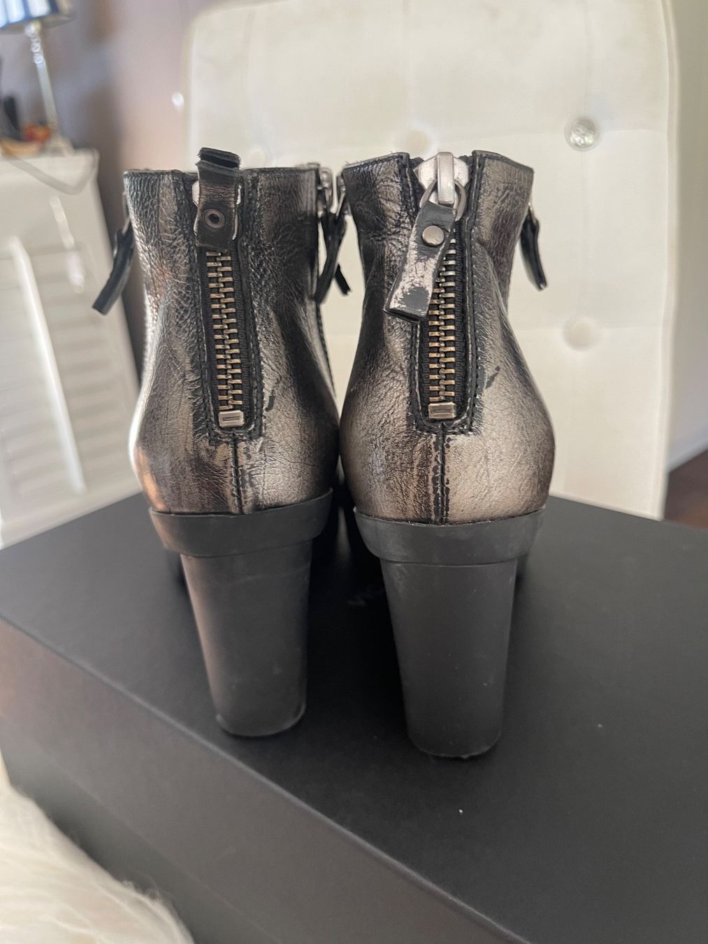 Damenschuhe: Vic Matie Stiefeletten – Neu (gemäss Beschreibung) aus Sachseln von Guguiseli 1