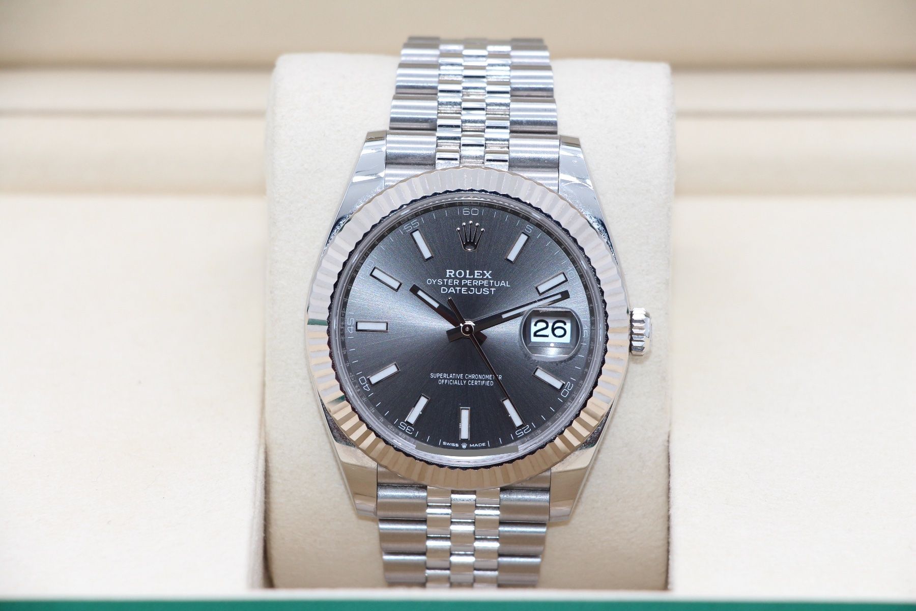 Rolex Orologi: Rolex Datejust 41 Grey Jubilee Ref. 126334, Full-Set 1. Hand – Usato da Zug venduto da eMDi_Collection 5