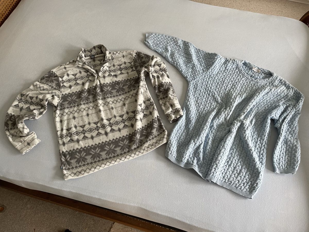 Pullover & Sweatshirts: Übergang Pullover im Set, hellblau und gemustert! 100%Baumwo – Gebraucht aus Wettingen von suzie48